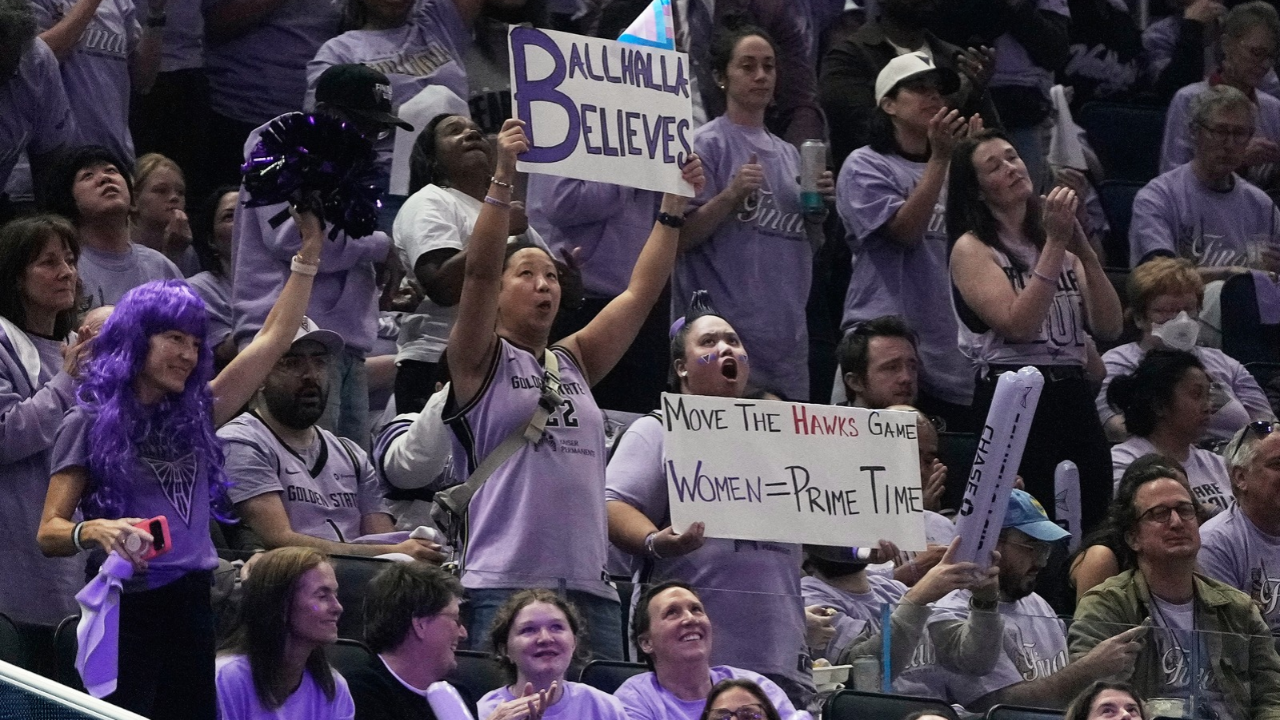 Valkyries fans angry over primetime snub for WNBA Finals Game 6: 'It's sexist'
— ABC 7 Bay Area